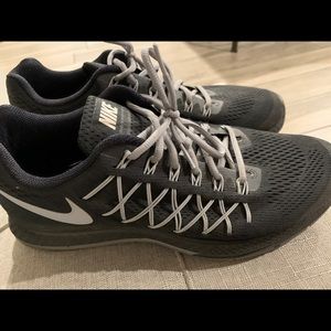 Men’s athletic shoes